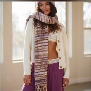 Free People Oversized Hit the Ground Scarf. One size New with tags